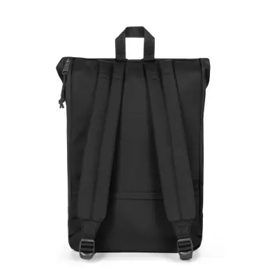 Mochila preta vista de costas com alças acolchoadas e alça de transporte