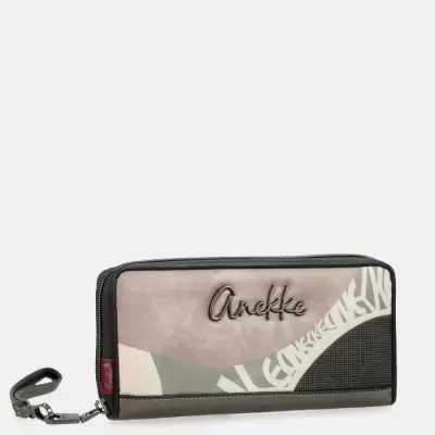 Carteira retangular Anekke em tons bege, cinza e preto com fecho e pulseira preta