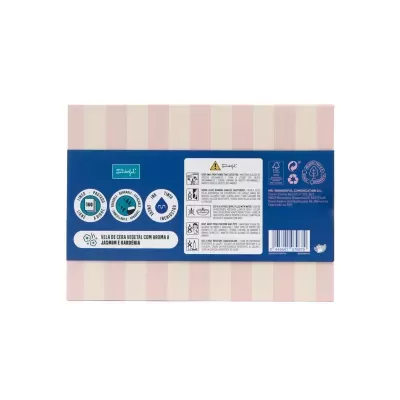 Caixa riscada rosa e bege com etiqueta azul e texto sobre vela aromática