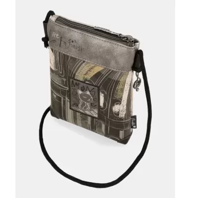 Bolsa pequena com padrão abstrato e desenho de gato, fecho prateado e alça preta de corda