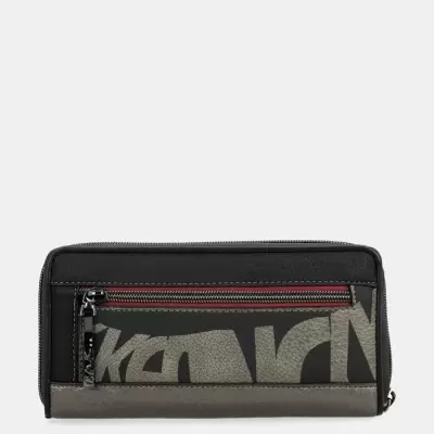 Carteira preta e cinza com padrão gráfico e fecho de correr