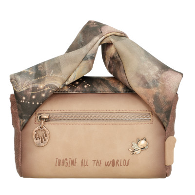 Mala castanha clara com alça de tecido estampado e fecho frontal