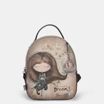 Mochila pequena bege com desenho de menina e texto Anekke Dreams