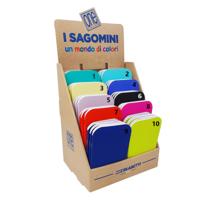 Expositor com cadernetas coloridas numeradas e texto em italiano.