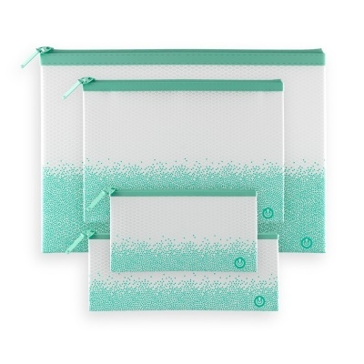 Conjunto de sacos plásticos translúcidos com detalhes verdes e fecho zip