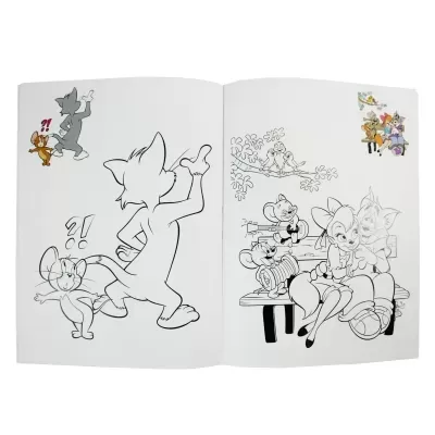 Livro para colorir com personagens Tom e Jerry e outros animais em preto e branco e colorido