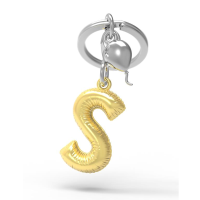 Porta-chaves com letra S dourada em balão e pequeno coração prateado