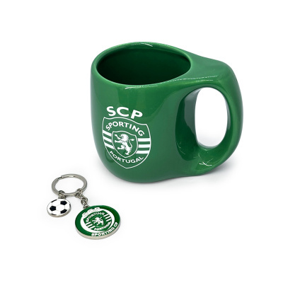 Caneca verde SCP Sporting Portugal com porta-chaves com escudo e bola de futebol