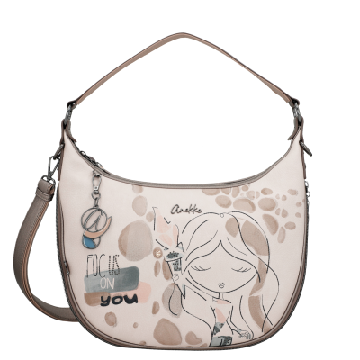 Mala rosa clara com desenho de menina e texto decorativo