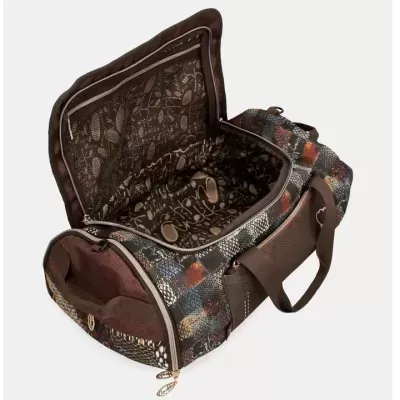 Mala de viagem estampada com padrão multicolorido e alças castanhas