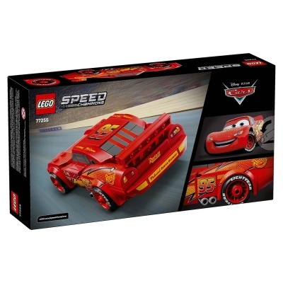 Caixa LEGO Speed Champions 77255 com modelo de carro vermelho Relâmpago McQueen do filme Cars
