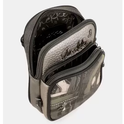 Mochila pequena cinzenta com fechos e decoração metálica