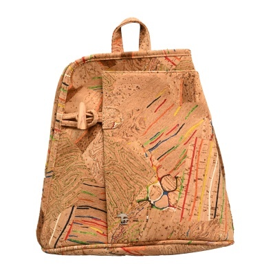 Mochila em cortiça com padrão colorido e fechos distintos