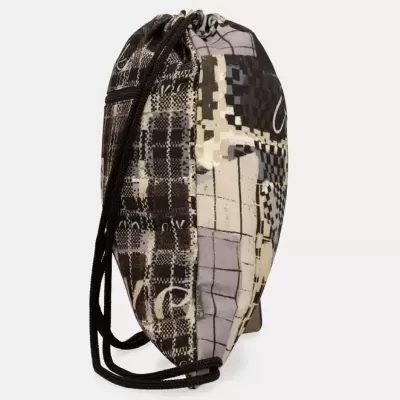 Mochila saco estampada com cordões pretos