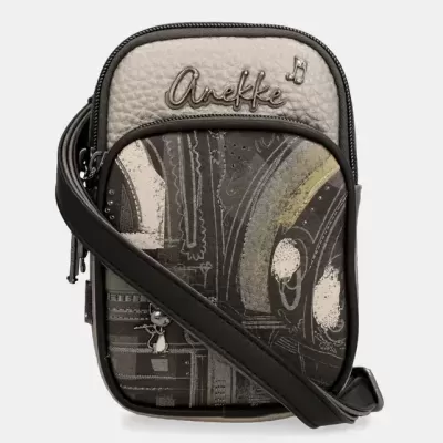 Bolsa pequena de ombro com estampa abstrata e pendente decorativo da marca Anekke