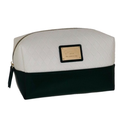 Necessaire branca e preta com fecho dourado e etiqueta dianteira