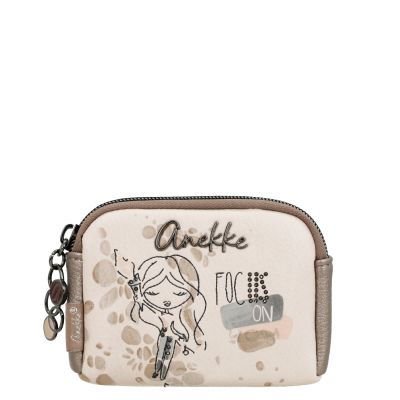 Carteira pequena bege com ilustração e texto Anekke FOCUS ON