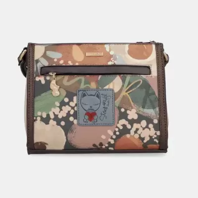 Bolsa tiracolo com padrão floral e emblema de gato cinzento com coração vermelho