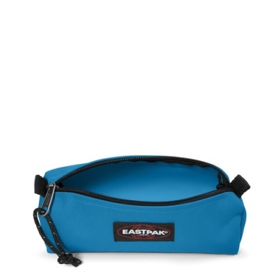 Estojo escolar azul aberto com fecho preto e logótipo EASTPAK