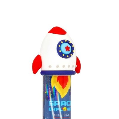 Cola em bastão com tampa de plástico em forma de foguetão e corpo azul com texto