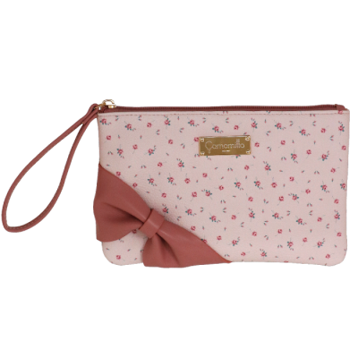 Bolsa de mão rosa claro com padrão de flores pequenas e laço castanho
