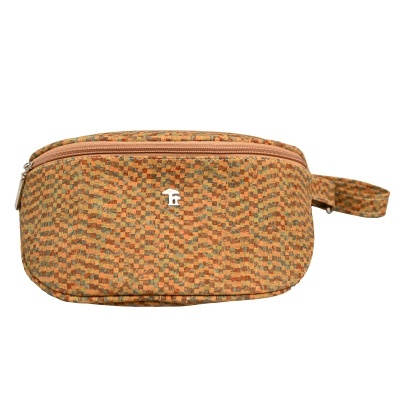 Bolsa de cintura em tecido com padrão geométrico em tons de castanho, bege e verde com fecho zip