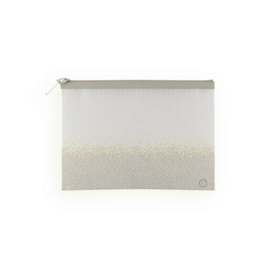 Estojo de malha branca com pontos dourados e fecho cinzento