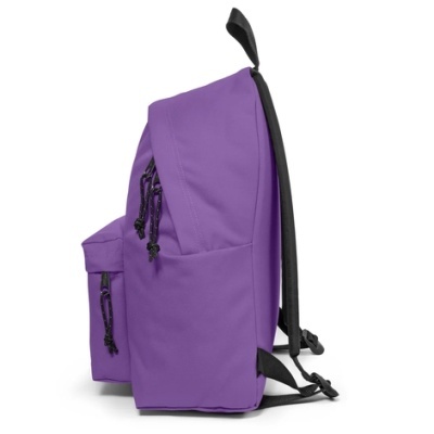 Mochila roxa de perfil com tiras pretas ajustáveis
