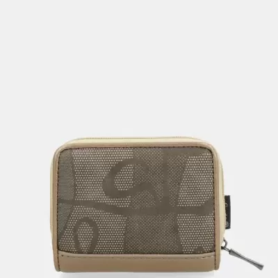 Carteira pequena castanha com padrão geométrico e fecho zip