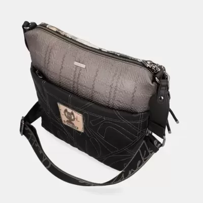 Bolsa tiracolo cinzento metálico e preto com etiqueta MATTIES e alça com padrão