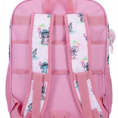 Mochila rosa com alças estampadas e bolso lateral em tela.