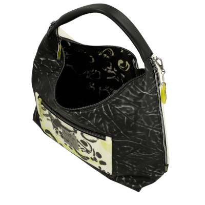 Mala preta texturizada com bolso frontal amarelo e preto