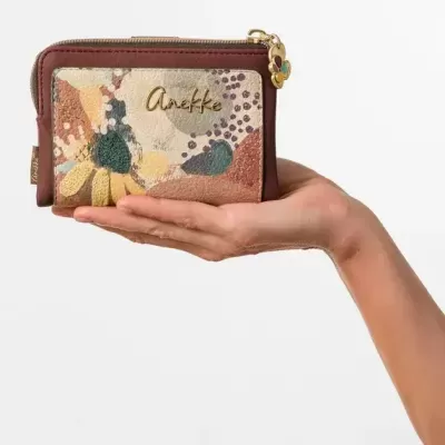 Carteira pequena Anekke com padrão floral colorido e fecho com pingente de flor