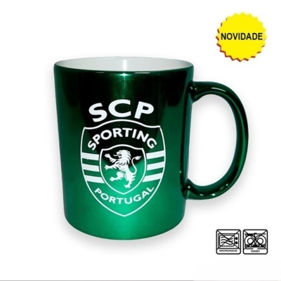 Caneca metálica verde do Sporting Clube de Portugal com emblema e texto