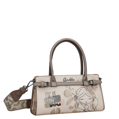 Mala de mão bege com desenho e texto FOCUS ON YOU e alça camuflada