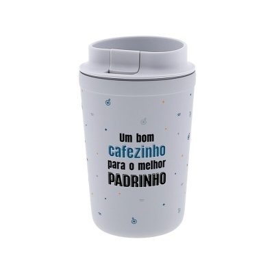 Copo de viagem branco com tampa cinzenta e texto Um bom cafezinho para o melhor PADRINHO
