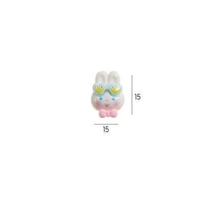 Broche coelho branco com óculos coração azuis e laço cor-de-rosa