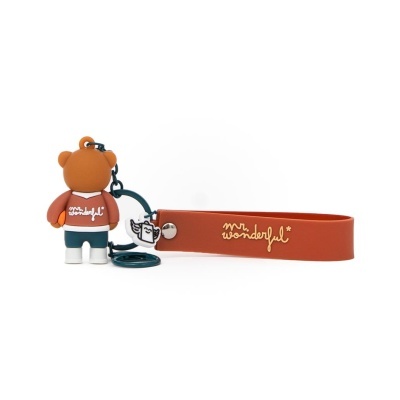 Chaveiro urso borracha com pulseira laranja e texto mr. wonderful