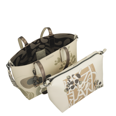 Conjunto de duas bolsas creme com padrões abstratos e gráfi cos