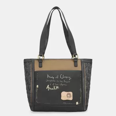 Mala de ombro preta com texto na frente e alças pretas