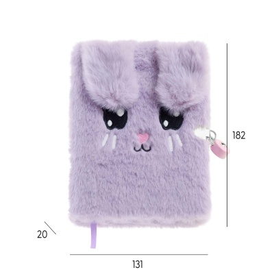 Caderno pelúcia lilás com rosto de coelho e cadeado rosa
