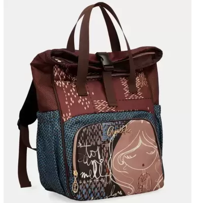 Mochila decorativa com ilustração de rapariga e padrão de pontos azuis e marrons