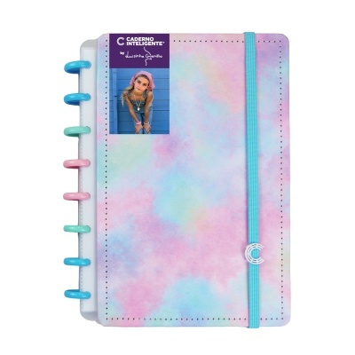 Caderno tie-dye com argolas coloridas e elástico azul claro