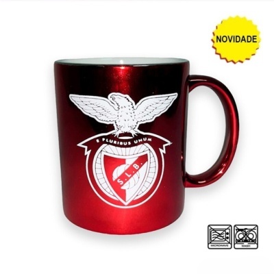 Caneca metálica vermelha com símbolo do S.L.B. e selo de novidade.