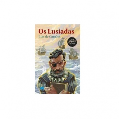 Capa do livro Os Lusíadas com ilustração de navegador e barcos antigos