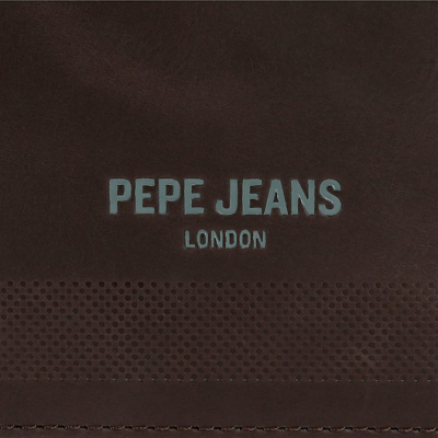 Couro castanho com texto PEPE JEANS LONDON e padrão perfurado