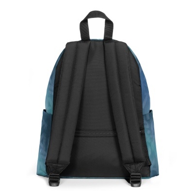 Costas e alças pretas de mochila com laterais azuis e padrão geométrico