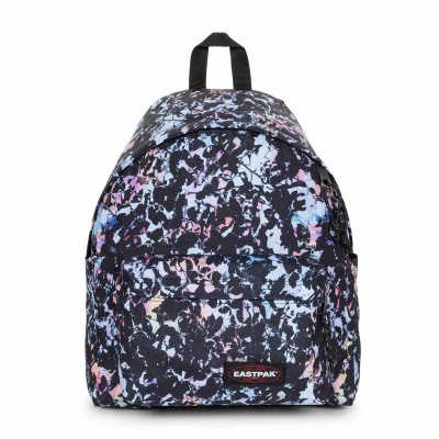 Mochila Eastpak com padrão abstrato multicolor e etiqueta frontal