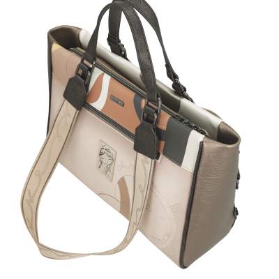 Mala feminina multicolorida com alças e bolso frontal com fecho.