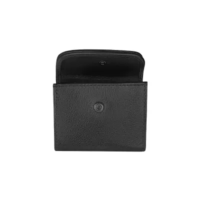 Carteira preta pequena em material texturizado com fecho de botão